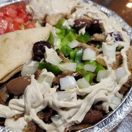 Beef/Chicken Plate w/sauce and hummus Beef/Chicken Plate w/sauce and hummus