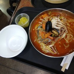 Koreana Food Court - Jampong spicy seafood noodle soup