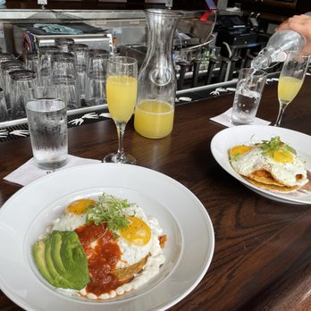 Open Road - Rosslyn - Huevos Rancheos & Mimosas - American Near Me - Arlington, Virginia Open Road - Rosslyn - Huevos Rancheos & Mimosas - American Near Me - Arlington, Virginia