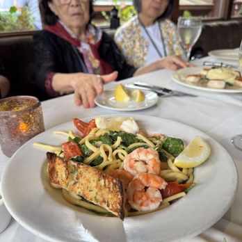 Shadowbrook - Shrimp Scampi - American Near Me - Capitola, California