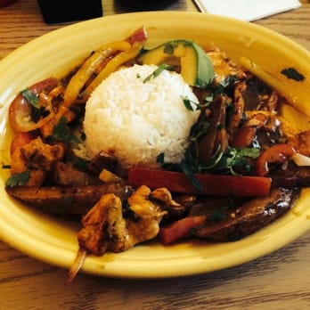 Chimborazo - Saltado (with chicken) - Latin American Near Me - Minneapolis, Minnesota