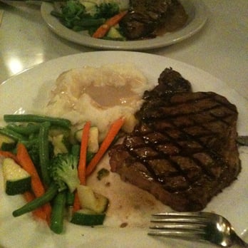Murphy's Bar & Grill - Rib Eye and Gaelic Steaks! - Irish Pub Near Me - Honolulu, Hawaii