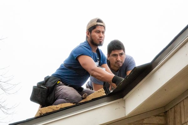 Robert Juelich Roofing Logo