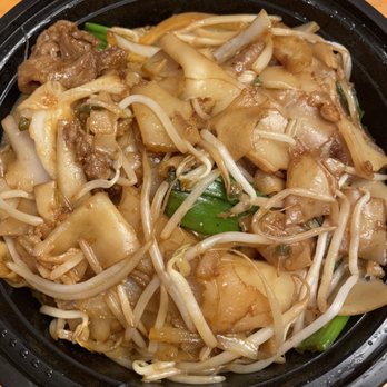 Shanghai Lily - Beef w/ Rice Noodle (Chow Fun) - Chinese Near Me - Dublin, Ohio Shanghai Lily - Beef w/ Rice Noodle (Chow Fun) - Chinese Near Me - Dublin, Ohio