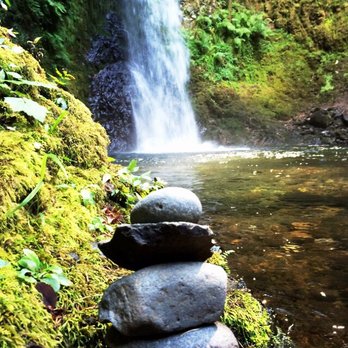 Multnomah Falls - How beautiful is that? - Hiking Near Me - Bridal Veil, Oregon Multnomah Falls - How beautiful is that? - Hiking Near Me - Bridal Veil, Oregon