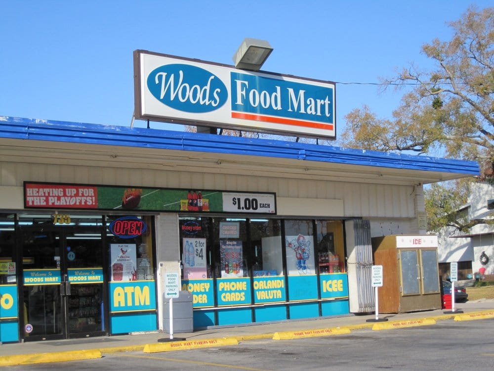 Woods Food Mart Logo