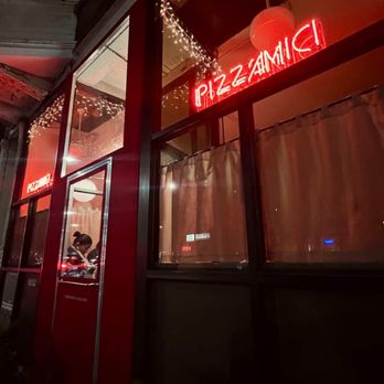 PIZZ'AMICI - Pizza Near Me - Chicago, Illinois