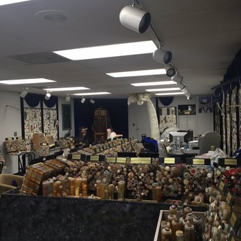 Buttonham Palace - Fabric Stores Near Me - Costa Mesa, California