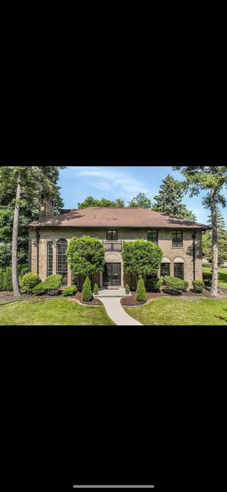 Slide of Croon Contracting