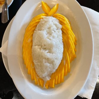 Diho Siam - The mango, sweet, sticky rice (this is seasonal only so get it while it's available... It's excellent) - Chinese Near Me - Ladera Ranch, California