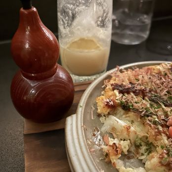 855 Aloha - Mixed seafood Japanese pancake - Japanese Near Me - Honolulu, Hawaii