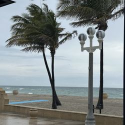 Hollywood Beach Tower - Sitting at a Mexican restaurant outside