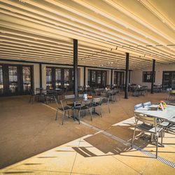 Exchange Cafe - Outside seating (wow!)