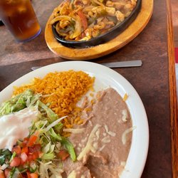 Pupuseria La Unica Y Restaurant Mexican - Chicken fajitas