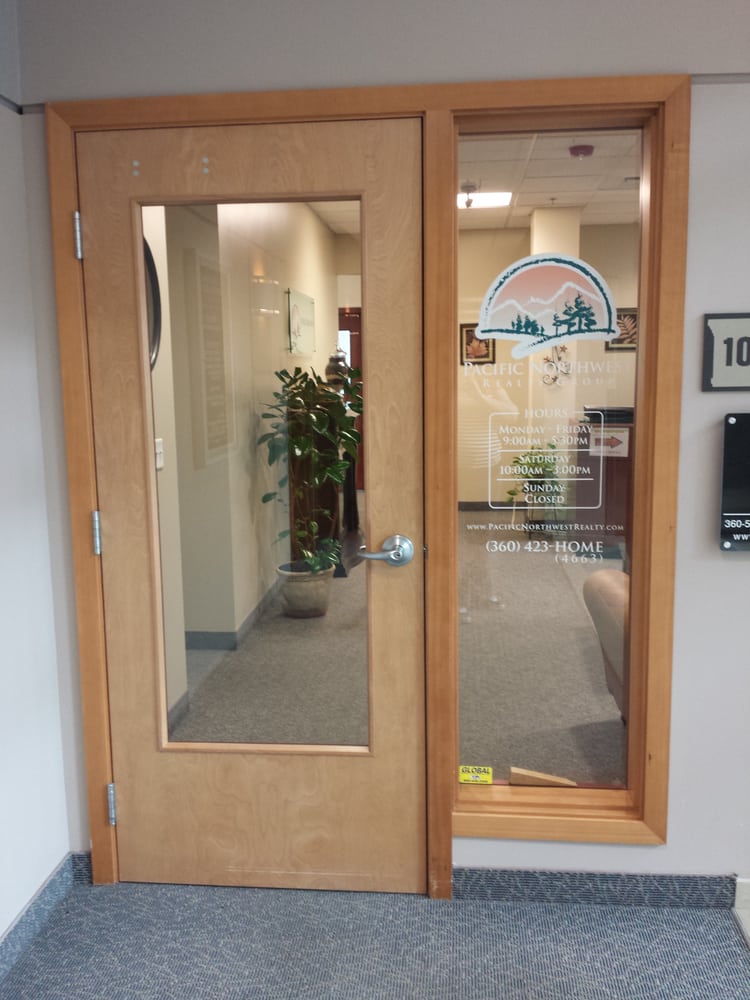 PACIFIC NORTHWEST REALTY GROUP Updated September 2024 1015 Vandercook Way, Longview