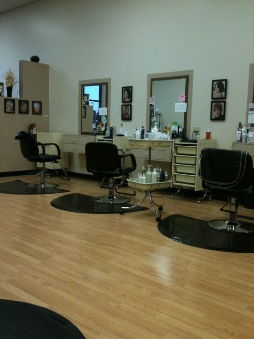 Salon on Park Logo