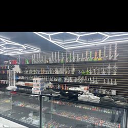 Smokers Paradise - BONGS