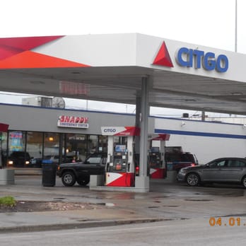 Citgo - a car at a gas station - Convenience Stores Near Me - Chicago, Illinois Citgo - a car at a gas station - Convenience Stores Near Me - Chicago, Illinois