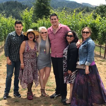 Squire Livery - Relaxing afternoon with great friends! - Tours Near Me - Napa, California Squire Livery - Relaxing afternoon with great friends! - Tours Near Me - Napa, California