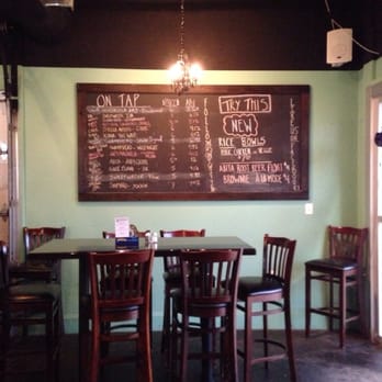 Aces Pub - Pubs Near Me - Fort Walton Beach, Florida