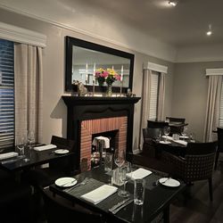 Boulevard Bistro - Elegantly Dining Area
