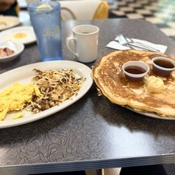 Linda's Soda Bar & Grill - 5 Sunrise Special 2 eggs Hash browns  Sourdough pancake