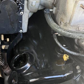 RTMotorworks - Engine oil sprayed all over the engine bay. - Auto Repair Near Me - Arcadia, California