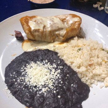 Hecho En Waco - Chili plate - New Mexican Cuisine Near Me - Waco, Texas Hecho En Waco - Chili plate - New Mexican Cuisine Near Me - Waco, Texas