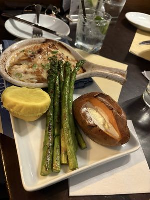 The LOCAL Kitchen & Drinks Waltham by null