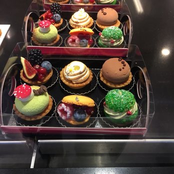 Patisserie Linnick - Cupcakes Near Me - Amsterdam, New Hampshire
