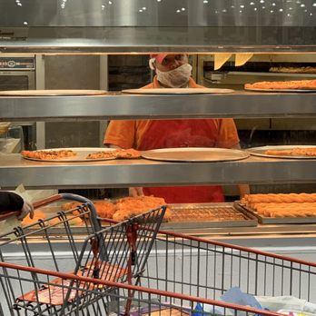 Costco - He is keep rushing customers who try to order food. And stand in the back doing nothing. Don't disturb other workers please. - Wholesale Stores Near Me - Westbury, New York