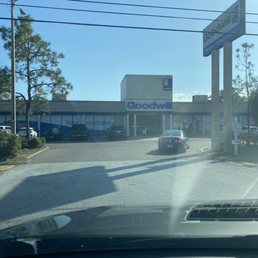 Exterior photo of Goodwill Store - Tampa, Florida Exterior photo of Goodwill Store - Tampa, Florida