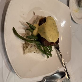 2Johns - Filet mignon with Bearnaise sauce - Steakhouses Near Me - Bossier City, Louisiana