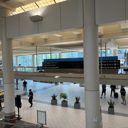 Manchester Boston Regional Airport - Lobby Entrance