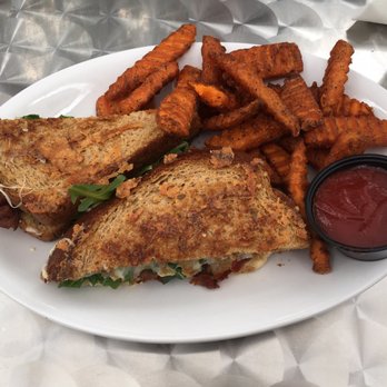 Perfect Pear Bistro - New American Near Me - Tempe, Arizona