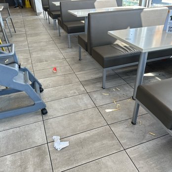 McDonald's - Fast Food Near Me - Loogootee, Indiana