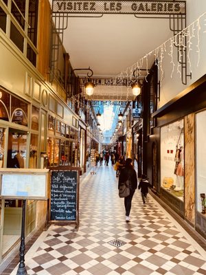 Passage des Panoramas by null