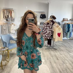 Desert Dolce - Some cute outfits i've tried on here!