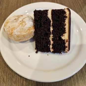 Seasons Buffet - Chocolate cake and chocolate puff - Buffets Near Me - Black Hawk, Colorado