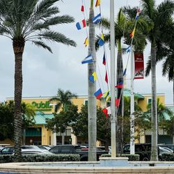 Harbor Shops Mall
