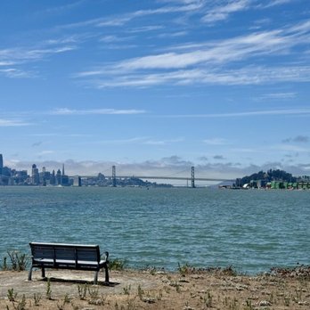 Middle Harbor Shoreline Park - Lots of benches with fantastic views. - Parks Near Me - Oakland, California Middle Harbor Shoreline Park - Lots of benches with fantastic views. - Parks Near Me - Oakland, California