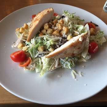 Restaurant 1881 - Caesar Chicken Salat von der Mittagskarte - German Near Me - Ravensburg, BW