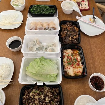 D Cuisine - Beef Baked Spare Rib with Garlic, Seafood Lettuce Wrap with XO Sauce - Dim Sum Near Me - Chicago, Illinois D Cuisine - Beef Baked Spare Rib with Garlic, Seafood Lettuce Wrap with XO Sauce - Dim Sum Near Me - Chicago, Illinois
