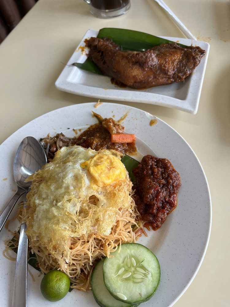 Hua Mui