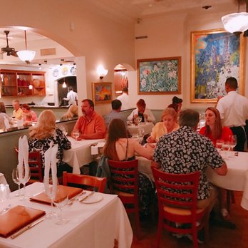 Lahaina Grill - Inside - Seafood Near Me - Lahaina, Hawaii