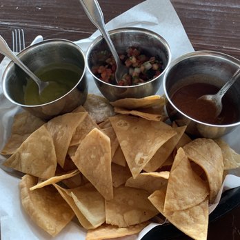 Captain Tony's - Chips and Salsa - Seafood Near Me - Cabo San Lucas, BCS