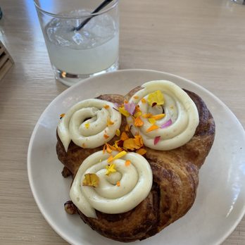 Bottiglia - Cinnamon coffee sticky bun - Italian Near Me - Henderson, Nevada