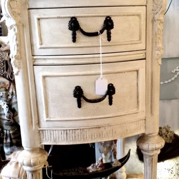 The Salvage Shed - French vintage nightstand, pristine! - Antiques Near Me - Folsom, California The Salvage Shed - French vintage nightstand, pristine! - Antiques Near Me - Folsom, California