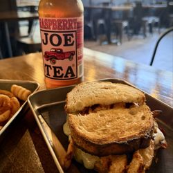 Empire Bagels - Cortlandt Manor - The "Popeye" Sandwhich
