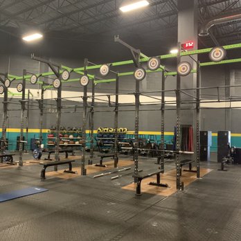 CrossFit Tamiami - Benches area - Gyms Near Me - Miami, Florida CrossFit Tamiami - Benches area - Gyms Near Me - Miami, Florida